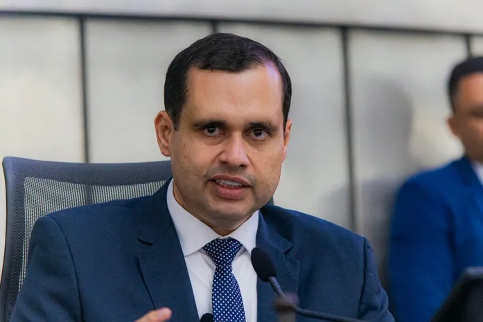 Estágio pode passar a valer pontos em concursos públicos de Alagoas: projeto de lei de Fernando Pereira avança na ALE
