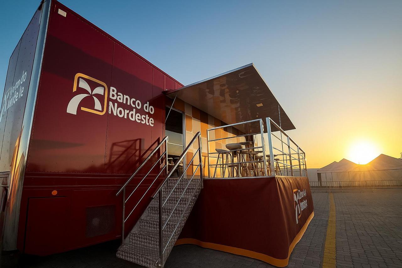 Carreta BNB leva crédito e serviços financeiros à Expo Bacia Leiteira, em Batalha