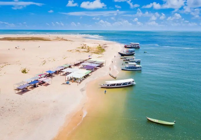 Foz do Rio São Francisco encanta com paisagens preservadas