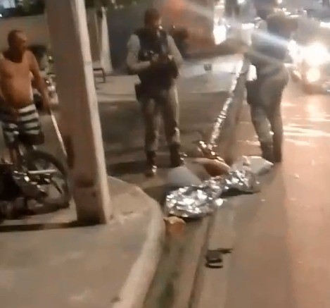 Motociclista de 27 anos morre ao colidir contra poste em Maceió