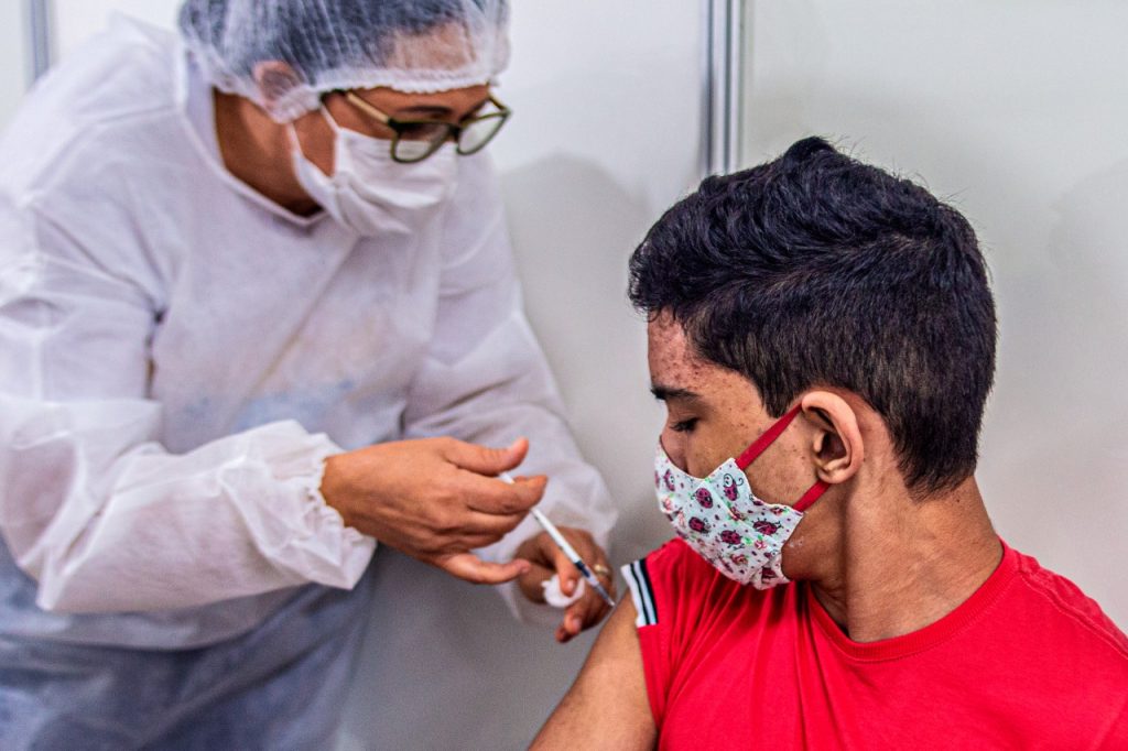 Arapiraca: adolescentes com 16 anos ou mais poderão tomar primeira dose da vacina contra Covid-19