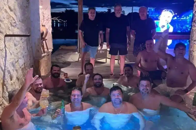 PF encontra foto de Arthur Lira em festa de advogado alvo de investigação