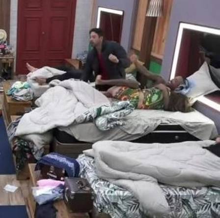 Record anuncia expulsão de Nego do Borel de A Fazenda 13