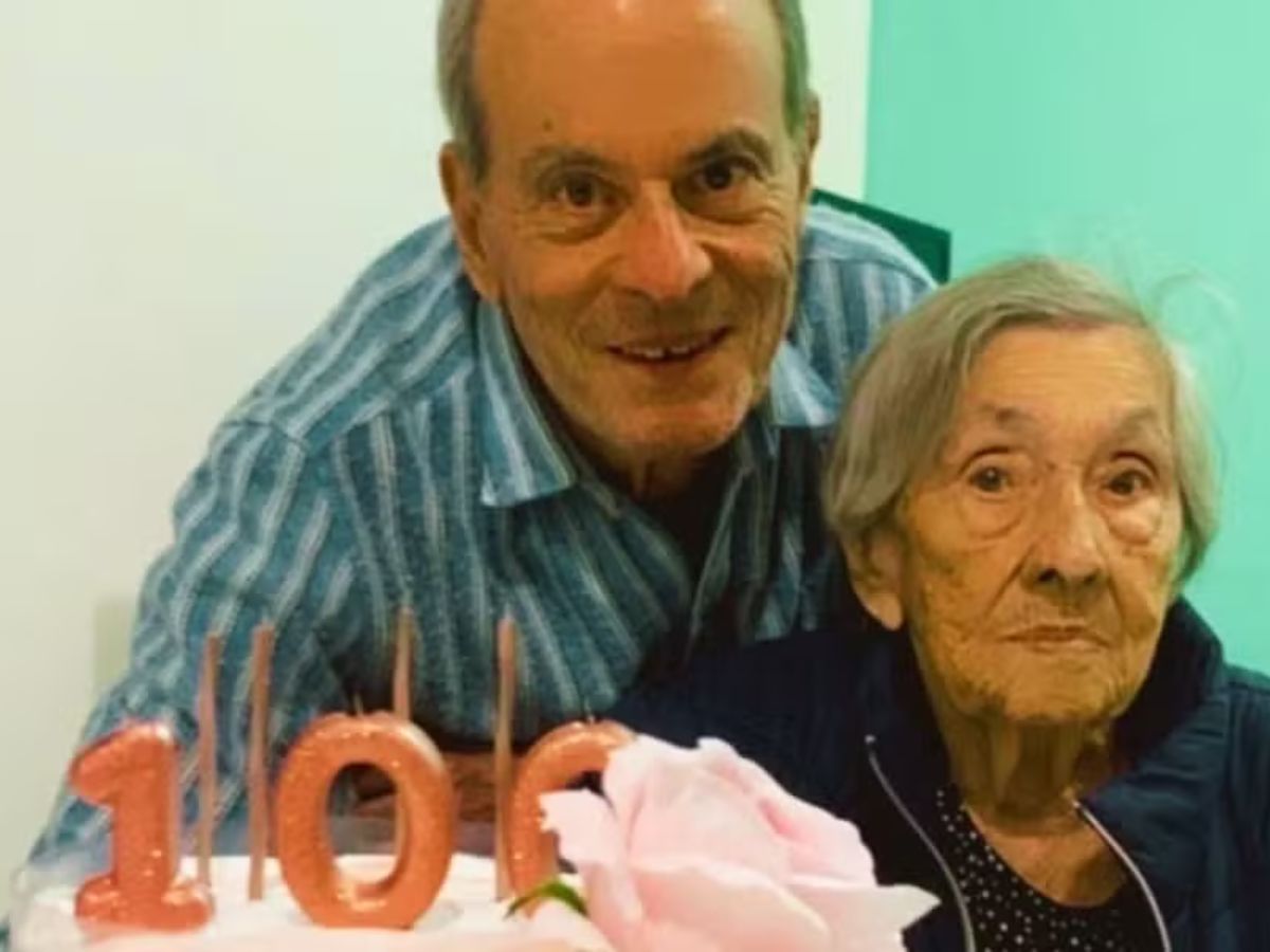 Mãe de Ney Matogrosso, Beita de Souza Pereira, morre aos 103 anos no Rio