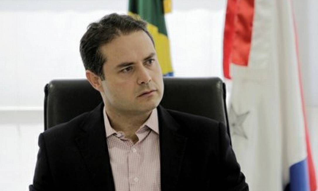Renan Filho desmente título de reportagem e diz que não demitirá policiais
