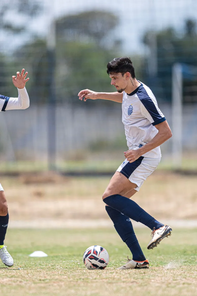 Lucão sofre lesão e desfalca CSA na pré-temporada