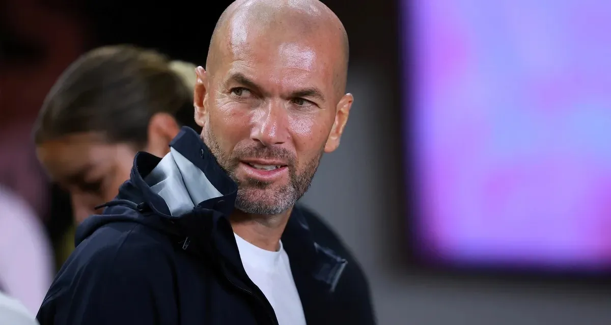 Zidane vai assinar contrato com a França ainda em julho