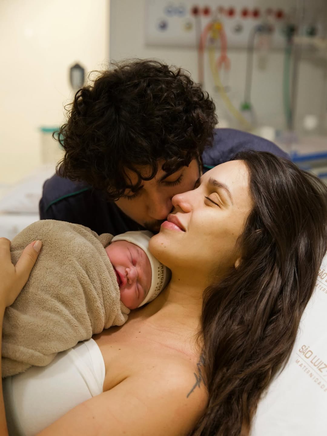 Rafa Kalimann e Nattan anunciam chegada da primeira filha